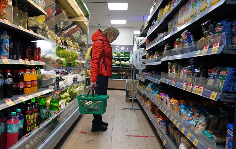 Ceny w rosyjskich sklepach wciąż idą w górę, społeczeństwo przestaje nadążać za kosztami życia