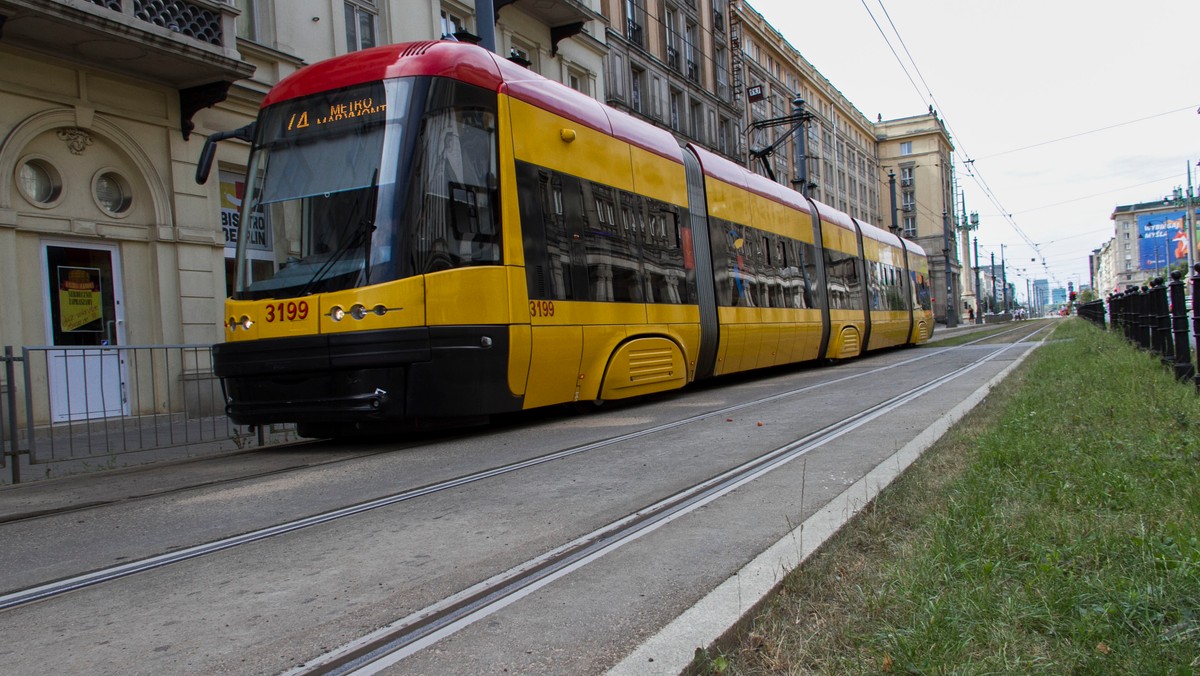 Podpisana została umowa na budowę trasy tramwajowej w głąb osiedla Tarchomin na Białołęce. Za 10 miesięcy tramwajem będzie można dojechać od stacji metra Młociny do pętli przy ul. Mehoffera. Podróż zajmie niespełna kwadrans.