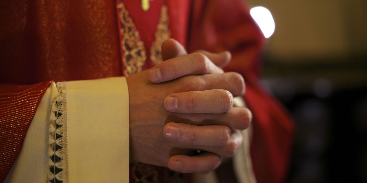 Nowe przepisy. Biskup pójdzie siedzieć, jeśli nie zawiadomi policji o księdzu-pedofilu