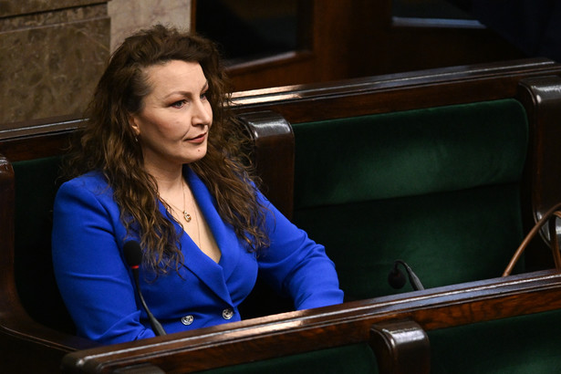 6 marca Monika Pawłowska złożyła ślubowanie w Sejmie, obejmując mandat poselski po Mariuszu Kamińskim