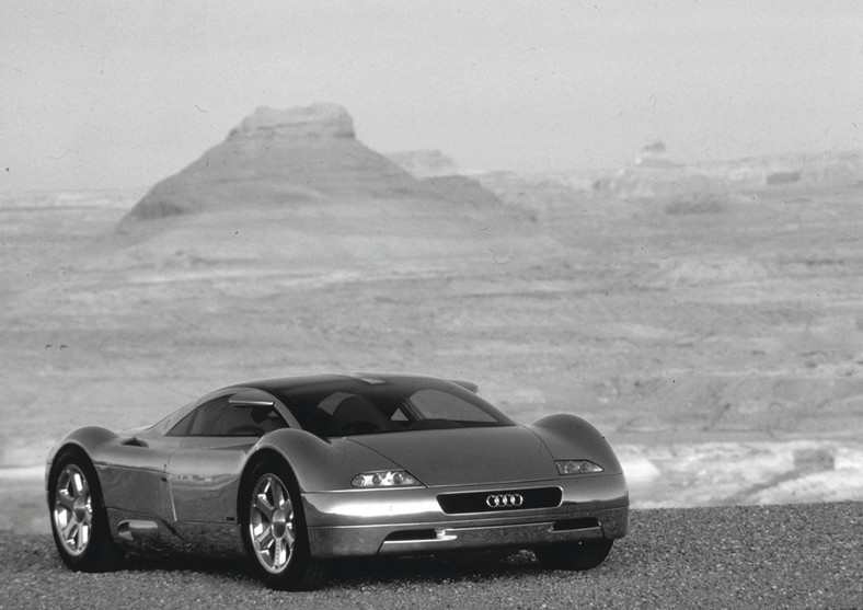 Audi R8: 15 lat