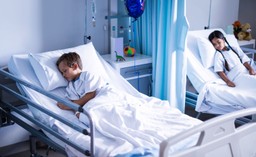 Wariant Delta dominuje wśród chorych dzieci. Przybywa najmłodszych pacjentów