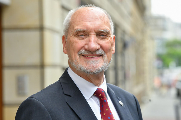 Poseł PiS Antoni Macierewicz