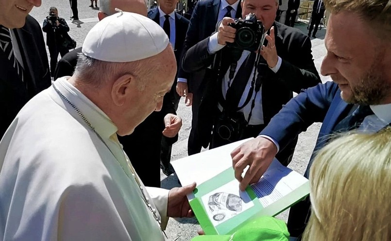 Przedstawiciele Emobi rozmawiali z Franciszkiem w Watykanie już 8 maja