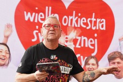 Jerzy Owsiak podczas ogłoszenia wyników 31. finału WOŚP. Padł nowy rekord!