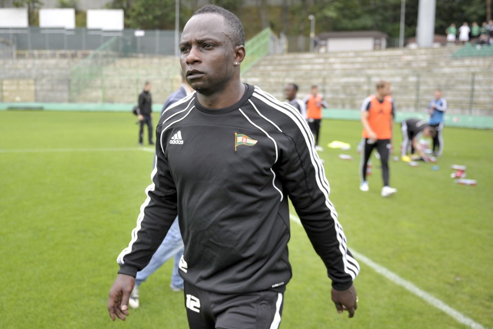 Olisadebe trenuje z Lechią - Piłka nożna