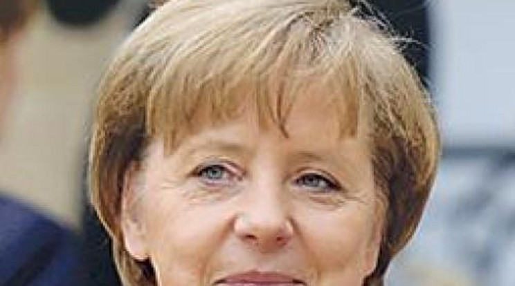 Nudizni járt a tini Merkel? - fotó