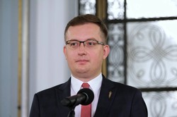 Winnicki: Papież Bergoglio jest znacznie większym gorszycielem niż Borgia