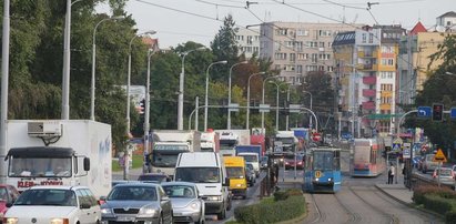 Prezydent Adamski wysyła policję na ulice