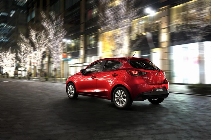 Mazda2 2015