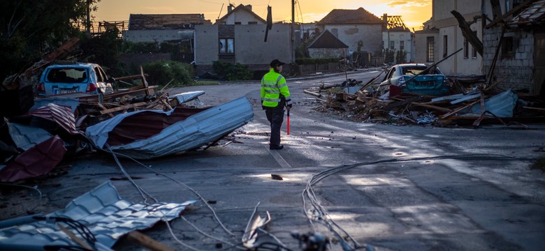 Tornado uderzyło w południowe Czechy. Ogromne zniszczenia [DRAMATYCZNE FOTO]