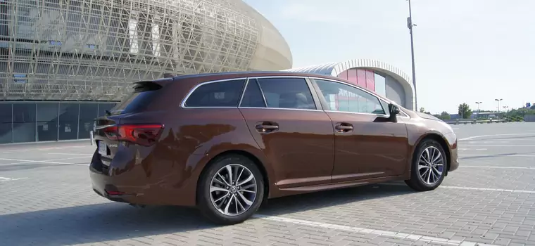 Toyota Avensis 1,8 Touring Sports - nowy wymiar rodzinnego kombi