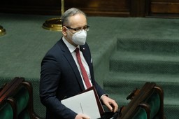 Niedzielski: Po wakacjach powinniśmy wrócić do normalności