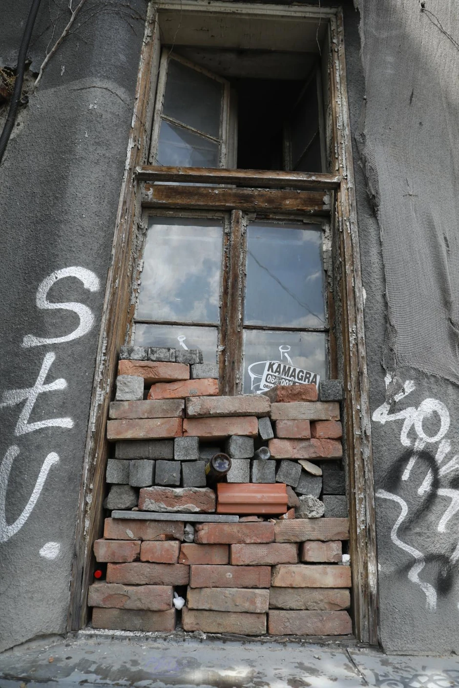 Kuća je u vlasništvu republike Gvineje.