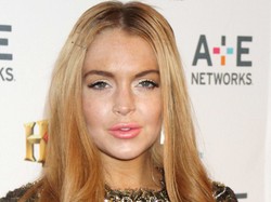 Twarz daleka od ideału: przebarwienia i opuchnięte usta Lindsay Lohan