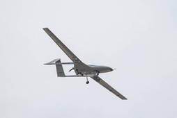 Dron Bayraktar TB2, wykorzystywany przez siły ukraińskie w wojnie z Rosjanami. Turcja, 21 września 2021 r.