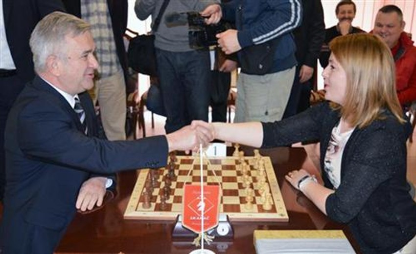 Čubrilović odigrao brzopoteznu partiju sa Darjom Kapš iz Slovenije