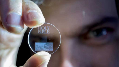 Szenzáció! 5 dimenziós nanoüveg lehet a földi kultúra örök záloga