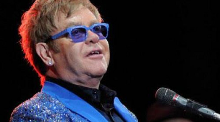 Elton John: Majdnem meghaltam! 