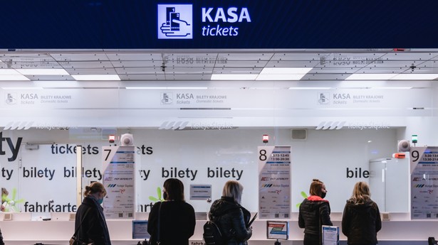 Kasy biletowe na stacji kolejowej Katowice