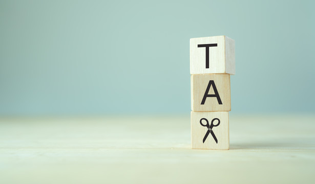 Czy transakcja sprzedaży nieruchomości opodatkowana VAT jest zwolniona z PCC?