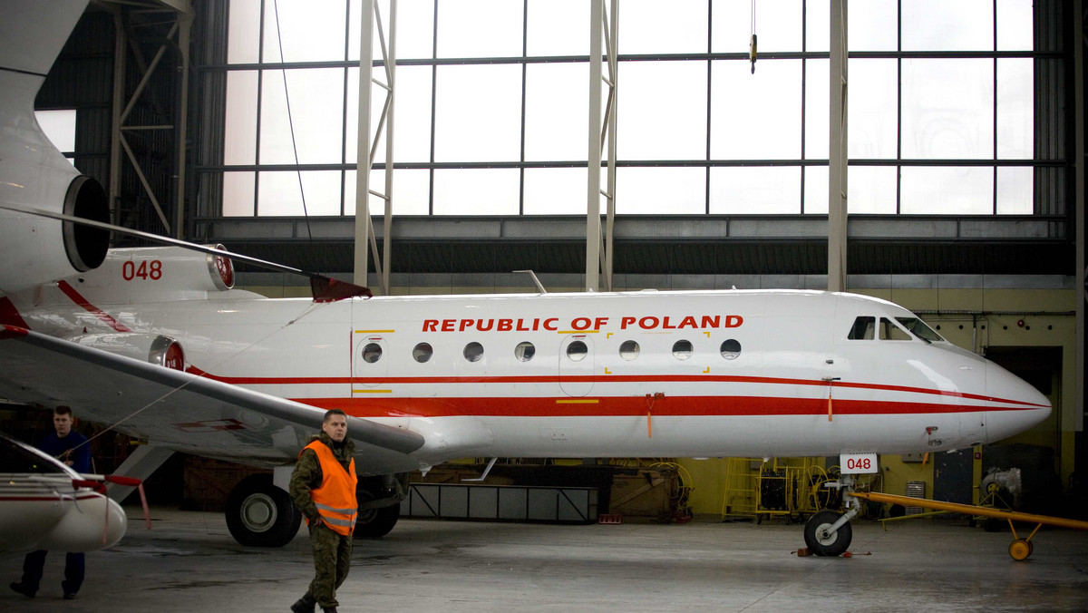 Komisja badająca incydenty lotnicze przy Dowództwie Sił Powietrznych stwierdziła po dochodzeniu, że załoga Jaka-40 lądując 10 kwietnia na lotnisku w Smoleńsku naruszyła wojskowe przepisy regulaminu lotów - dowiedziała się nieoficjalnie TVN24.