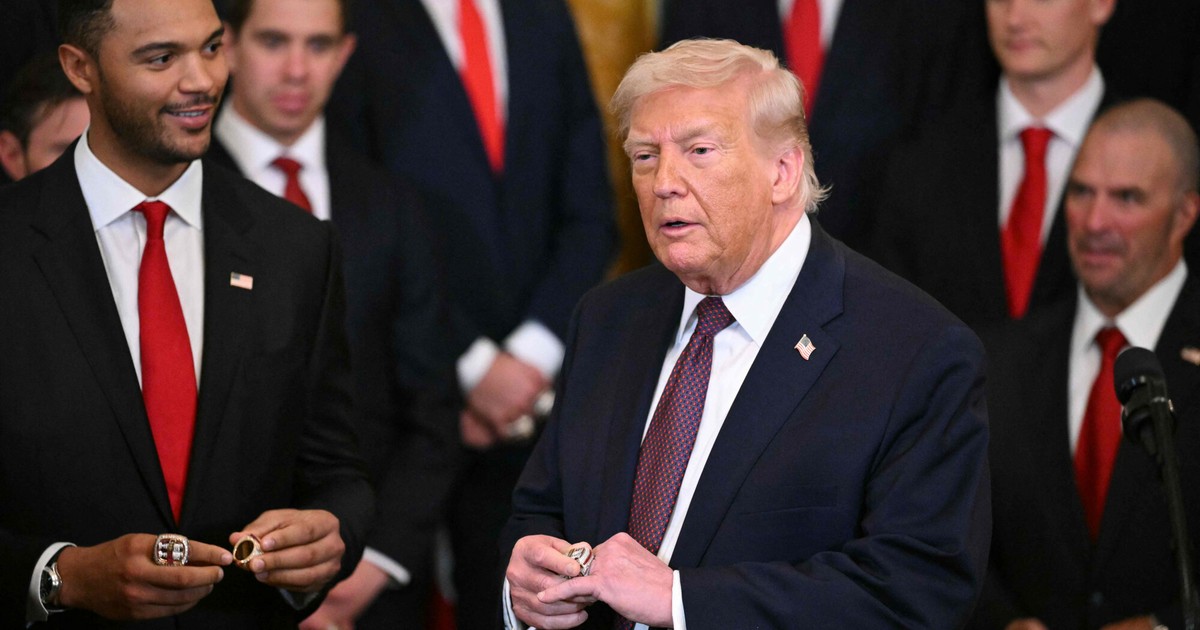 Atak na Iran coraz bliżej? "Płynie lotniskowiec"