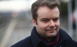 Sprzeczka na antenie TOK FM. Poseł PiS do dziennikarki: To ja pracowałem w KPRM, a nie pani