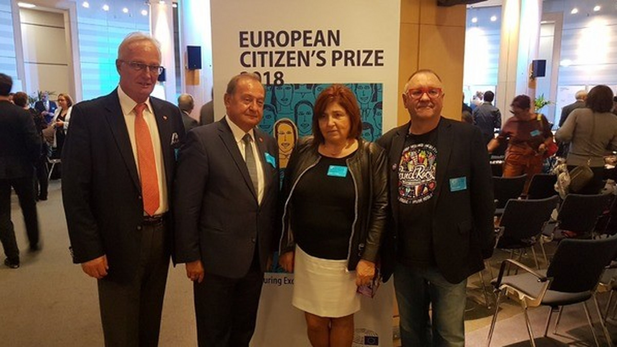 Przedstawiciele Wielkiej Orkiestry Świątecznej Pomocy oraz Pani Alicja Szatkowska odebrali wczoraj w Brukseli Europejską Nagrodę Obywatelską Parlamentu Europejskiego. Wśród tegorocznych zwycięzców znaleźli się także przedstawiciele Polskiego Forum Żydów.