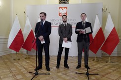 Ustawa o bezkarności dzieli obóz władzy. Solidarna Polska liczy na kompromis z PiS