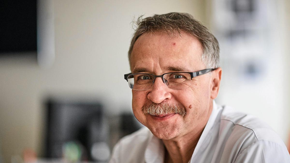Kardiolog profesor Tomasz Moszura