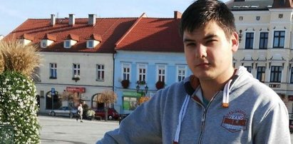 "Nie poznałam swojego dziecka". Rozpacz matki 18-latka, na którego spadł samobójca