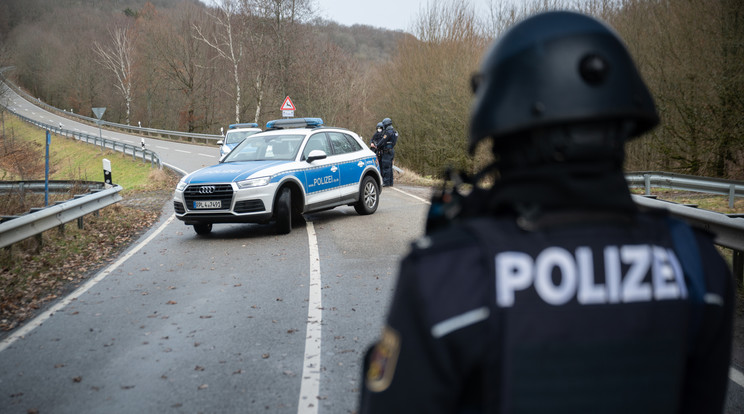 A német rendőrség a lakosságtól vár segítséget / Fotó: Northfoto