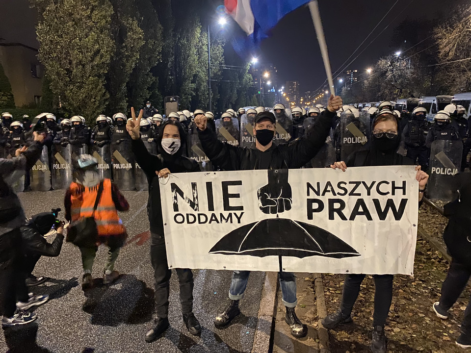 Warszawa - protest przeciwko zaostrzeniu prawa antyaborcyjnego