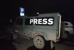 Rosjanie ostrzelali auto i okradli szwajcarskiego dziennikarza
