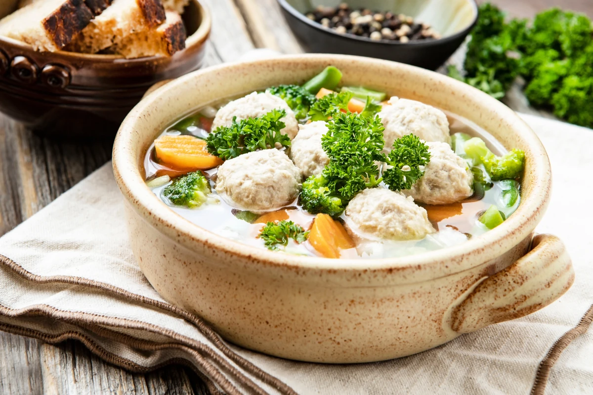 Pyszny, tani i szybki obiad. Podajemy przepis, Ty gotujesz. Dziś zupa papieska