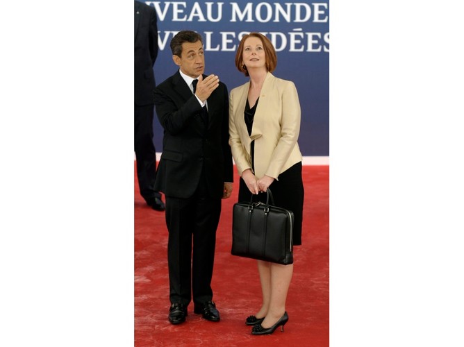 Julia Gillard - premier Australii - i prezydent Nicolas Sarkozy na szczycie G20 we Francji.
