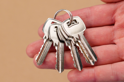 Stare klucze na balkonie? Nie zgadniesz, do czego mogą się przydać