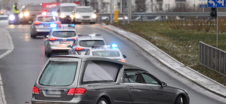 Ekshumacja kolejnej ofiary katastrofy smoleńskiej. Prokuratura nie ujawnia nazwiska [ZDJĘCIA]