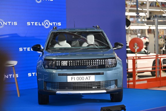 Fiat Panda dobija "brata"! Stiže nam nov model, prvi primerci su već spremni, evo gde će se proizvoditi