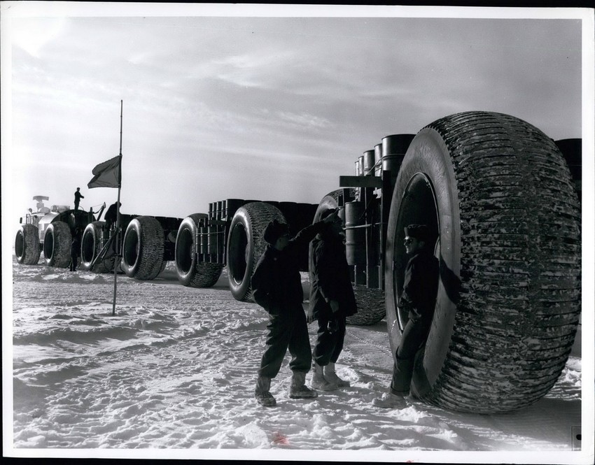 Izgradnja kampa na Grenlandu
