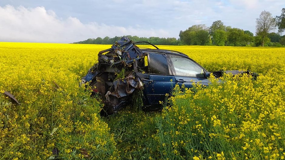 Wypadek na terenie Powiatu Łobeskiego. Nie żyje kierowca