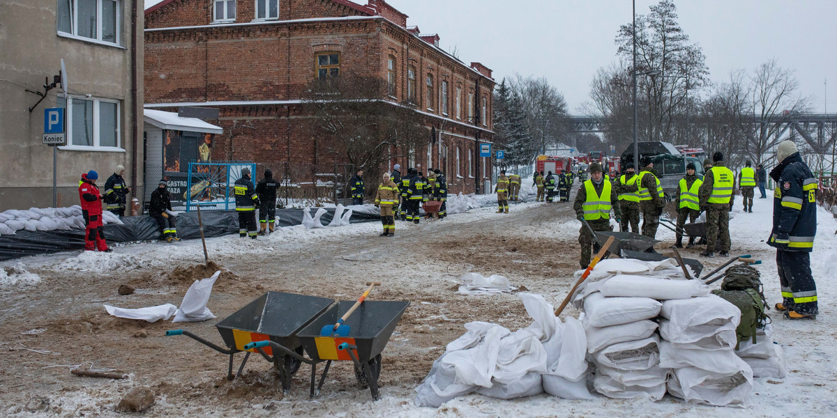 Prezydent Płocka zarządził ewakuację części mieszkańców miasta.