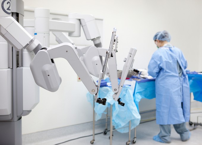 Magyarországon elsőként végeztek robotasszisztált műtéteket Debrecenben