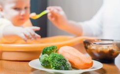 Żywienie małych dzieci kluczowe dla ich zdrowia. Żłobki dostaną poradniki