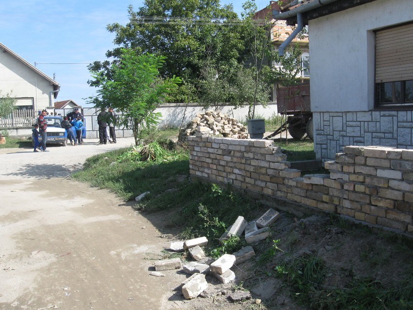 Zid koji je srušila eksplozija