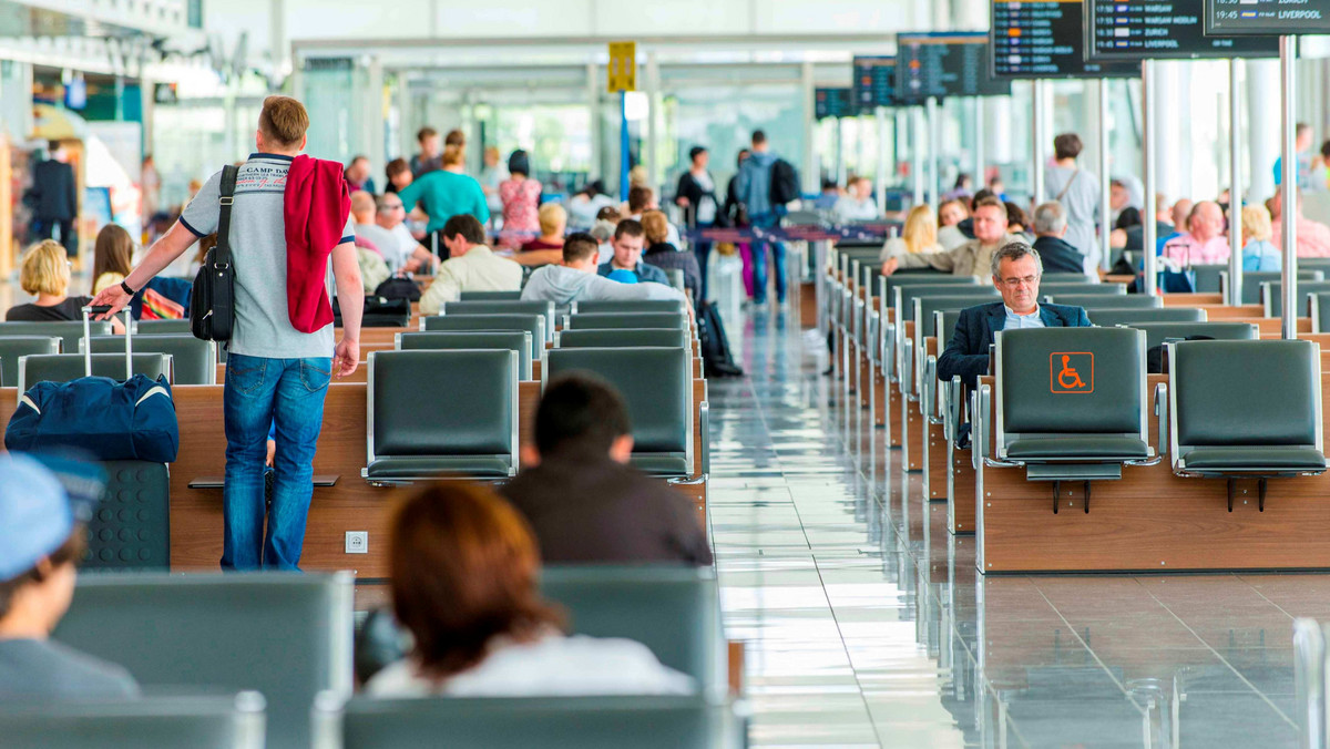 O ponad 234 tys. pasażerów więcej niż przed rokiem obsłużyło w 2015 roku wrocławskie lotnisko. Drugi rok z rzędu klientów było ponad dwa miliony. W tym okresie zakończono też ważne inwestycje m.in. modernizację drogi startowej.