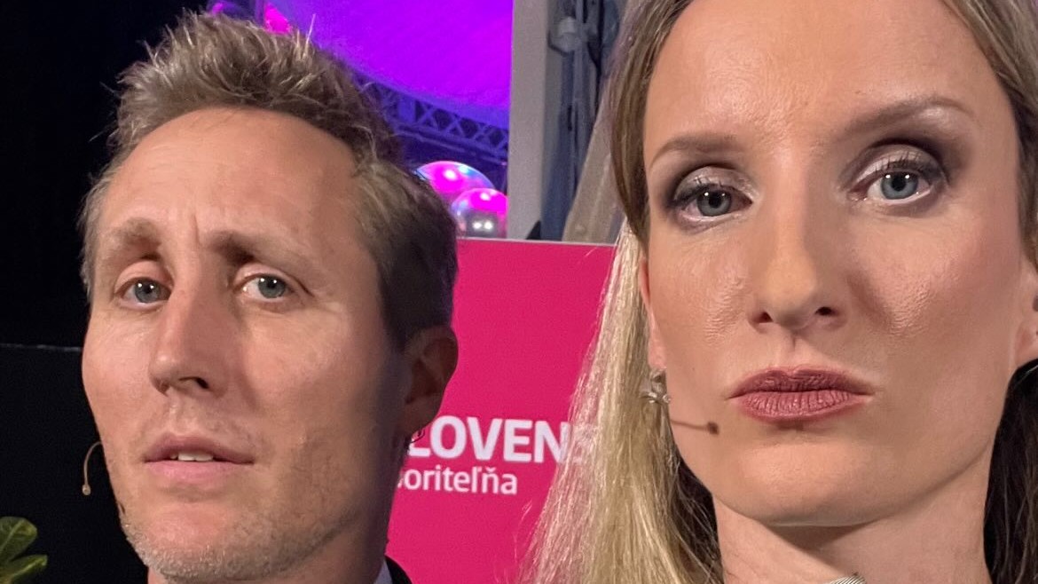 Moderátorská dvojica Sajfa a Adela Vinczeová.