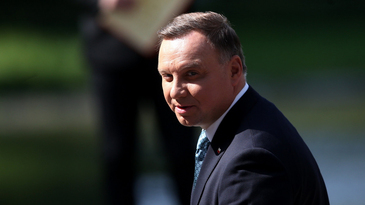 Szczepienia aktorów poza kolejnością. Andrzej Duda komentuje