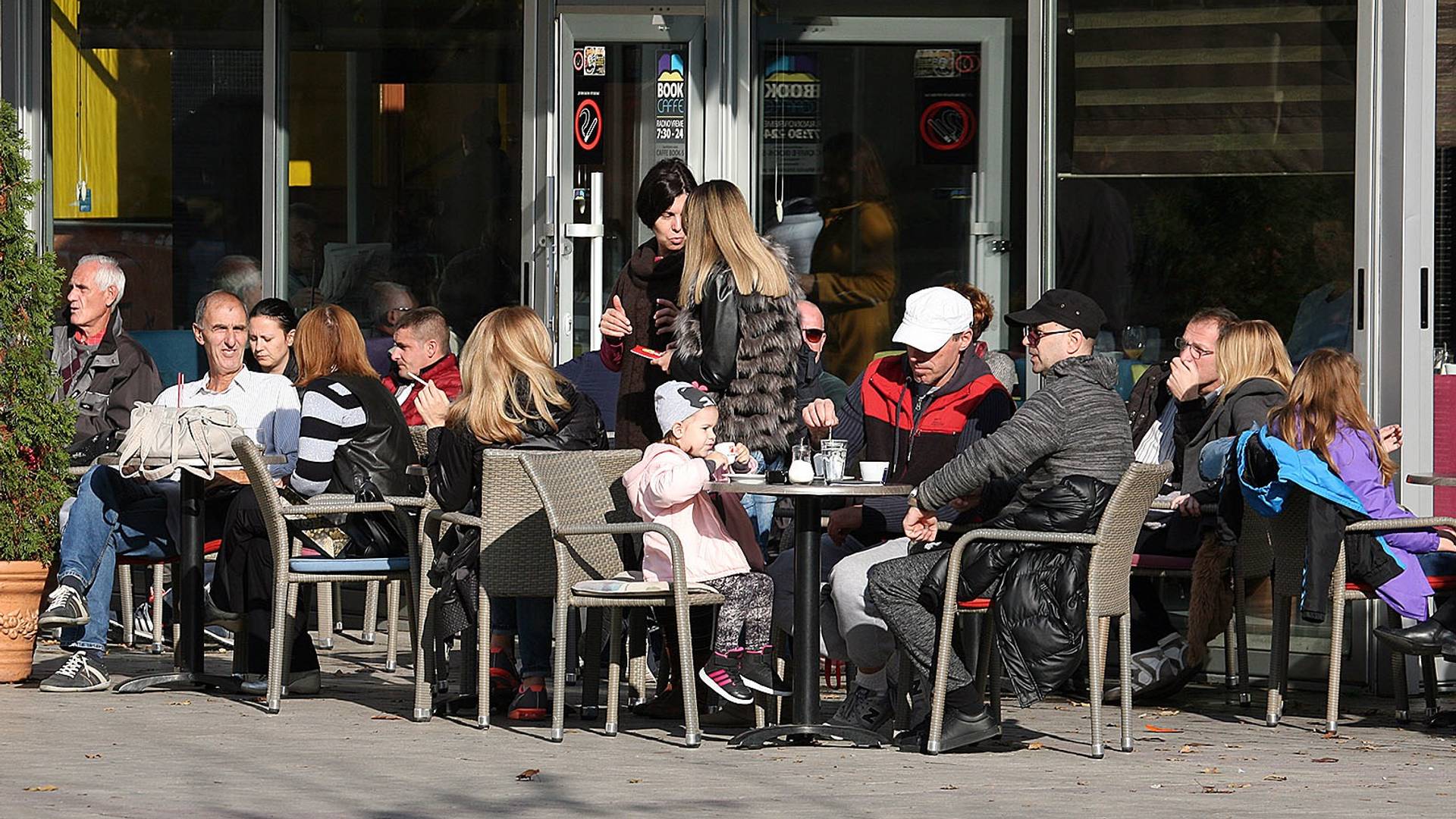 Ne želite ništa da popijete? Jedan kafić i to naplaćuje